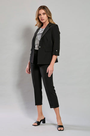 Conjunto de saco manga 3/4 con pantalón color negro y blusa
