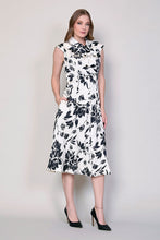 Cargar imagen en el visor de la galería, Maxivestido blanco floral estilo camisero sin mangas