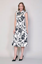 Cargar imagen en el visor de la galería, Maxivestido blanco floral estilo camisero sin mangas