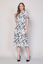 Cargar imagen en el visor de la galería, Vestido casual color blanco estampado geométrico