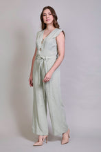 Cargar imagen en el visor de la galería, Jumpsuit casual color menta sin manga con cinturón