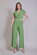 Cargar imagen en el visor de la galería, Jumpsuit casual manga corta color verde con cinturón