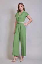 Cargar imagen en el visor de la galería, Jumpsuit casual manga corta color verde con cinturón