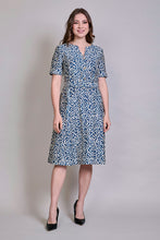 Cargar imagen en el visor de la galería, Vestido elegante estampado color azul con manga corta