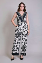 Cargar imagen en el visor de la galería, Jumpsuit casual sin manga cuello v con estampado