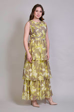 Cargar imagen en el visor de la galería, Maxi vestido casual sin mangas con olanes color café