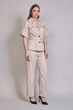 Cargar imagen en el visor de la galería, Conjunto beige de blusa manga corta con cinta y pantalón