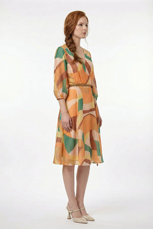 Vestido casual color naranja cuello V manga 3/4