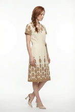 Cargar imagen en el visor de la galería, Vestido casual color beige estampado manga corta