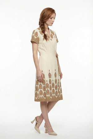 Vestido casual color beige estampado manga corta