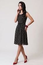 Cargar imagen en el visor de la galería, Vestido casual cuello redondo color negro con lunares