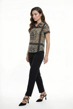 Cargar imagen en el visor de la galería, Conjunto de blusa estampada con pantalón color negro