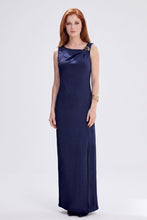 Cargar imagen en el visor de la galería, Maxi vestido elegante corte recto color azul marino