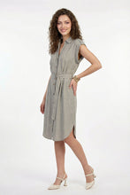Cargar imagen en el visor de la galería, Vestido camisero color gris manga cup con cinturón