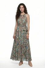 Cargar imagen en el visor de la galería, Maxi vestido casual tipo halter con estampado multicolor