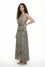 Cargar imagen en el visor de la galería, Maxi vestido casual tipo halter con estampado multicolor