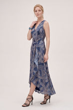 Cargar imagen en el visor de la galería, Vestido elegante color azul con estampado sin manga