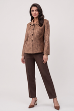 Cargar imagen en el visor de la galería, Conjunto invernal café de saco animal print y pantalón