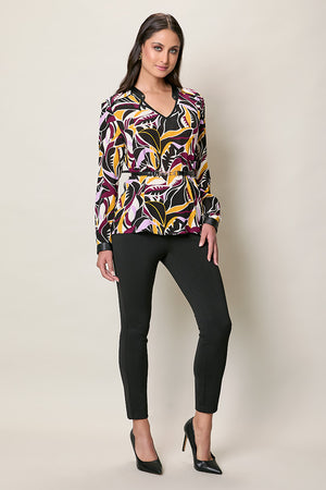 Blusa estampada multicolor manga larga cuello v