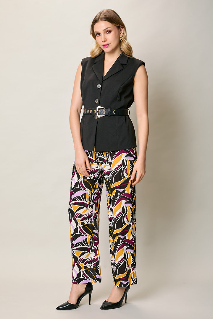 Chaleco casual color negro con botones y cinturón