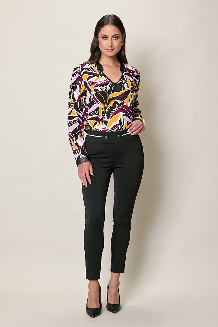 Pantalón corte ajustado color negro y pretina alta