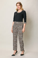 Cargar imagen en el visor de la galería, Pantalón casual pretina alta con estampado animal