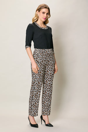 Pantalón casual pretina alta con estampado animal