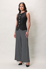 Cargar imagen en el visor de la galería, Pantalón casual bota amplia con estampado a lunares