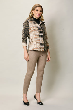 Abrigo casual estampado color café manga 3/4