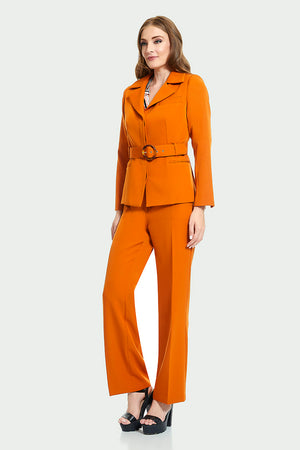 Saco elegante naranja manga larga con cinturón ancho