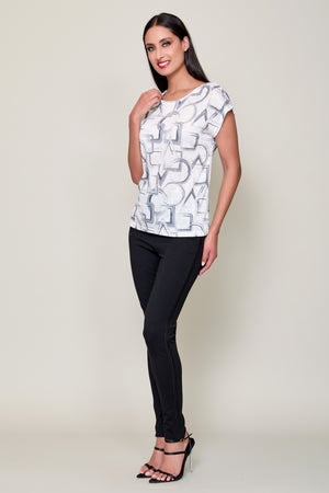 Blusa casual manga corta color gris con estampado