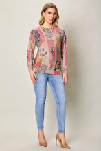 Cargar imagen en el visor de la galería, Blusa invernal manga larga con estampado color rosa
