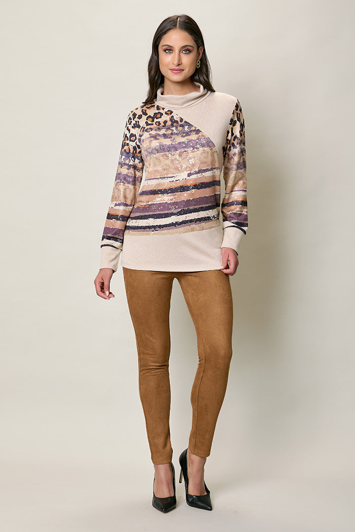 Blusa casual invernal color beige con estampado