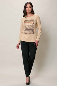 Blusa invernal manga larga color café con estampado a lineas