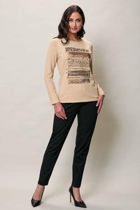 Blusa invernal manga larga color café con estampado a lineas