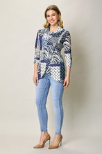 Cargar imagen en el visor de la galería, Blusa casual manga 3/4 corte irregular color azul