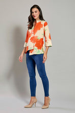 Cargar imagen en el visor de la galería, Blusa casual corte irregular color naranaja manga 3/4