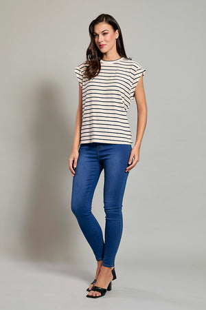 Blusa casual manga cup color beige con estampado