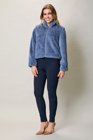 Chamarra casual afelpada color gris con cierre