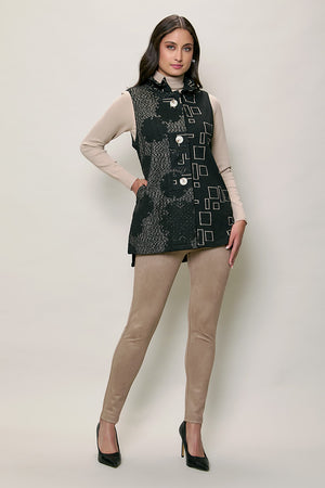 Chaleco casual de botones color negro con estampado