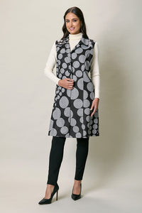 Chaleco largo casual color negro con estampado gris