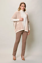 Cargar imagen en el visor de la galería, Capa invernal casual color café con manga
