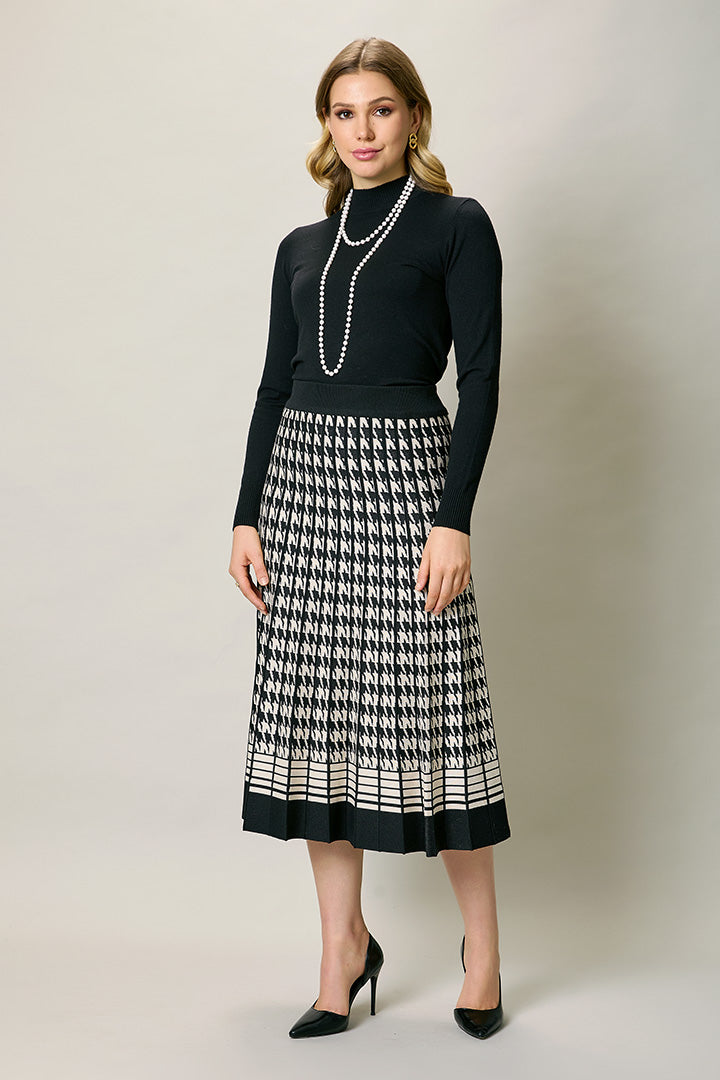 Falda larga invernal color negra con estampado