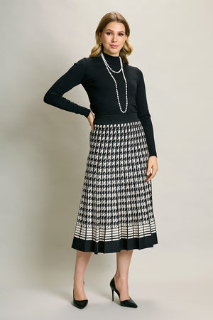 Falda larga invernal color negra con estampado