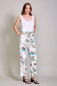 Pantalón blanco estampado con cinturón y bolsillos