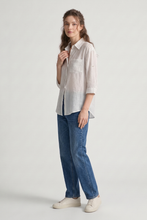 Cargar imagen en el visor de la galería, Blusa juvenil color blanco con rayas