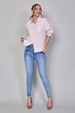 Cargar imagen en el visor de la galería, Camisa juvenil de color rosa pálido manga larga
