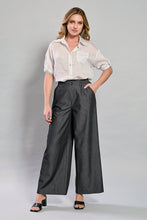 Cargar imagen en el visor de la galería, Pantalón casual color gris de pierna ancha