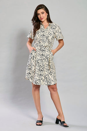 Vestido juvenil casual tipo camisero estampado