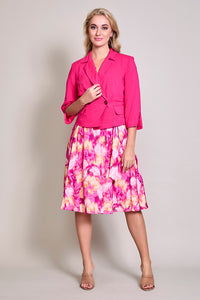 Saco elegante color fiusha manga 3/4 y botón cruzado